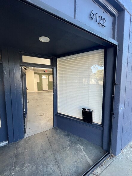 6114-6124 N Figueroa St, Los Angeles, CA à louer - Photo du bâtiment - Image 3 de 8