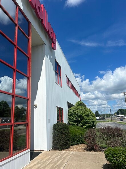 1801 Russellville Rd, Bowling Green, KY for sale - Building Photo - Image 2 of 34