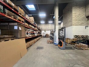 Local d'activités dans Lognes à vendre Photo intérieure- Image 1 de 12