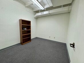 4949 E. Kings Canyon Blvd, Fresno, CA for lease Interior Photo- Image 2 of 5