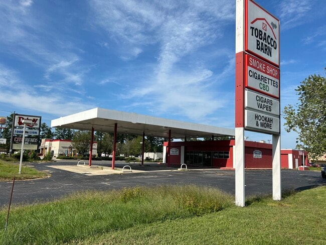 Plus de détails pour 401 Raleigh Rd, Henderson, NC - Commerce de détail à vendre