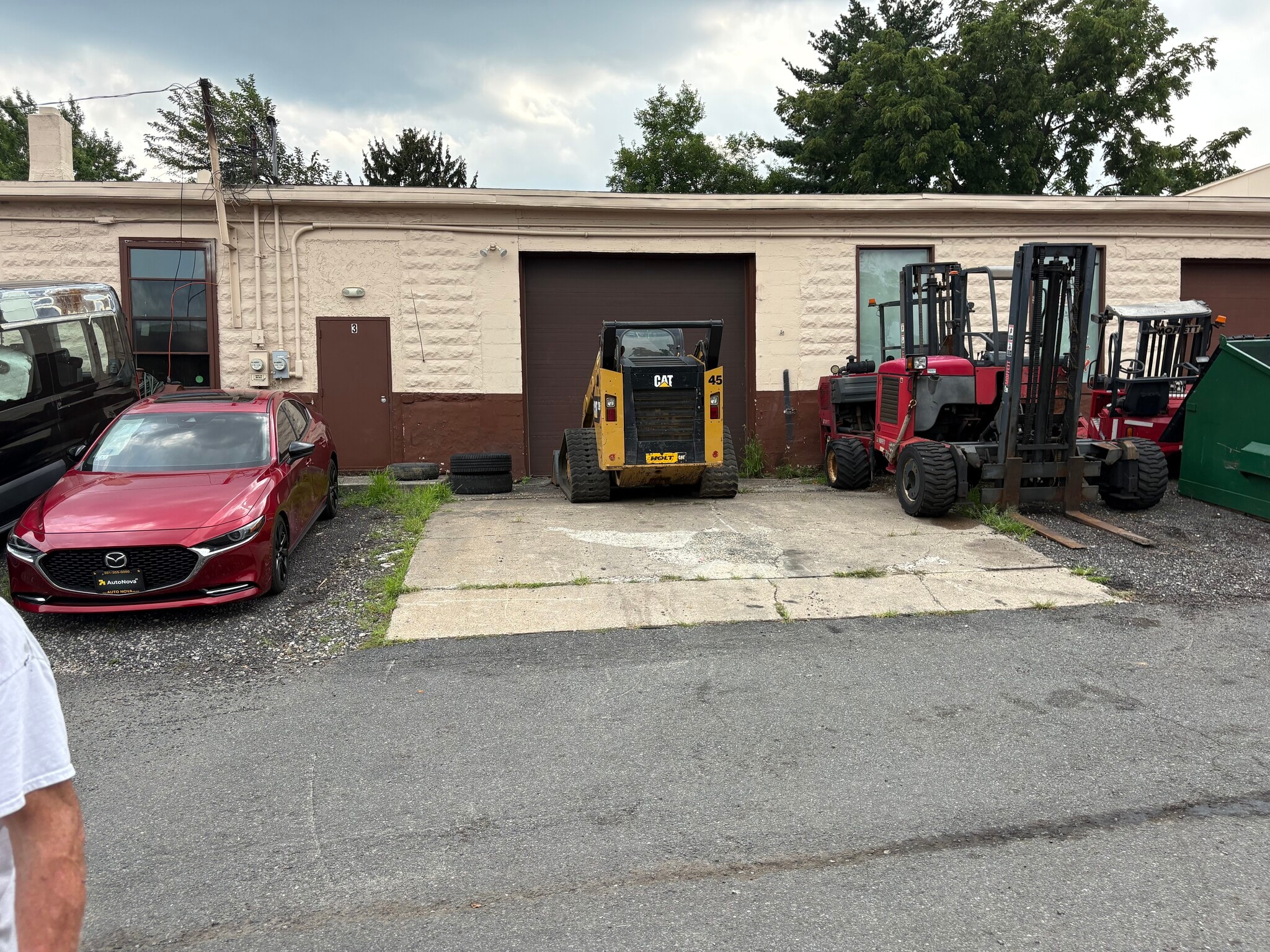 550 W Bridge St, Morrisville, PA for lease Building Photo- Image 1 of 4