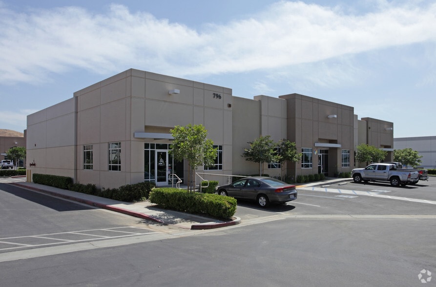1030 Northgate St, Riverside, CA for lease - Primary Photo - Image 1 of 2
