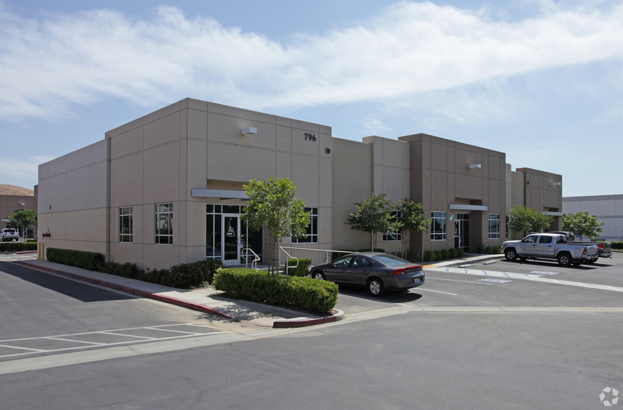 766 Palmyrita Ave, Riverside, CA for lease Primary Photo- Image 1 of 3