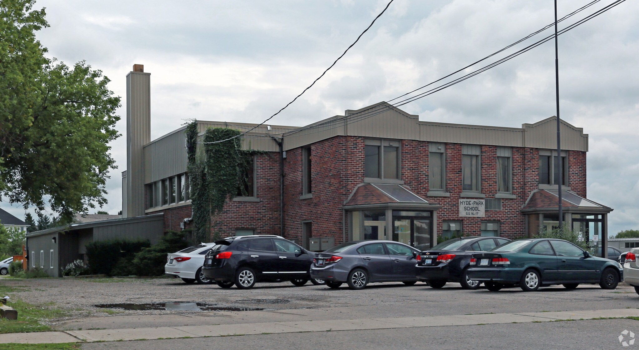 1124 Gainsborough Rd, London, ON for lease Primary Photo- Image 1 of 8