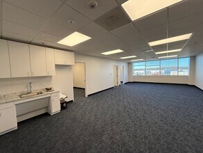 8551 Rixlew Ln, Manassas, VA for lease Interior Photo- Image 1 of 7