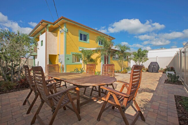 More details for 472 N Causeway, New Smyrna Beach, FL - Specialty for Sale