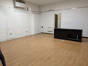 43 The Kingsway, Swansea for lease Interior Photo- Image 2 of 3