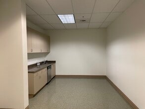 1376 Lead Hill Blvd, Roseville, CA for lease Interior Photo- Image 2 of 3