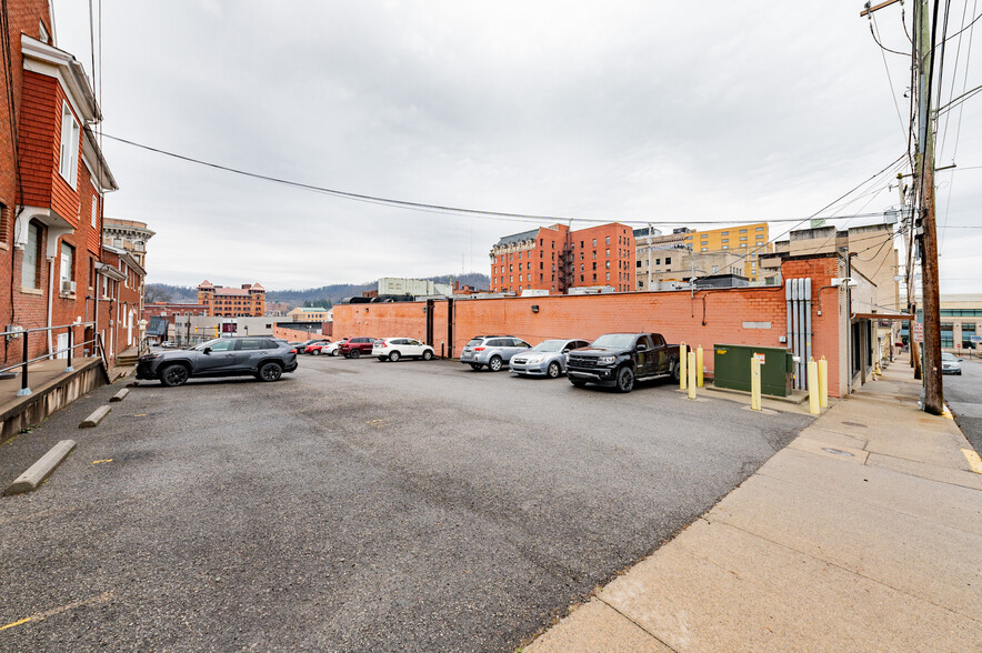 347 W Main St, Clarksburg, WV for lease - Building Photo - Image 2 of 56