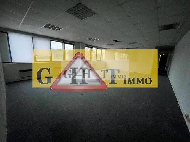 Bureau dans Neuilly-sur-Marne à louer - Photo intérieure - Image 1 de 3