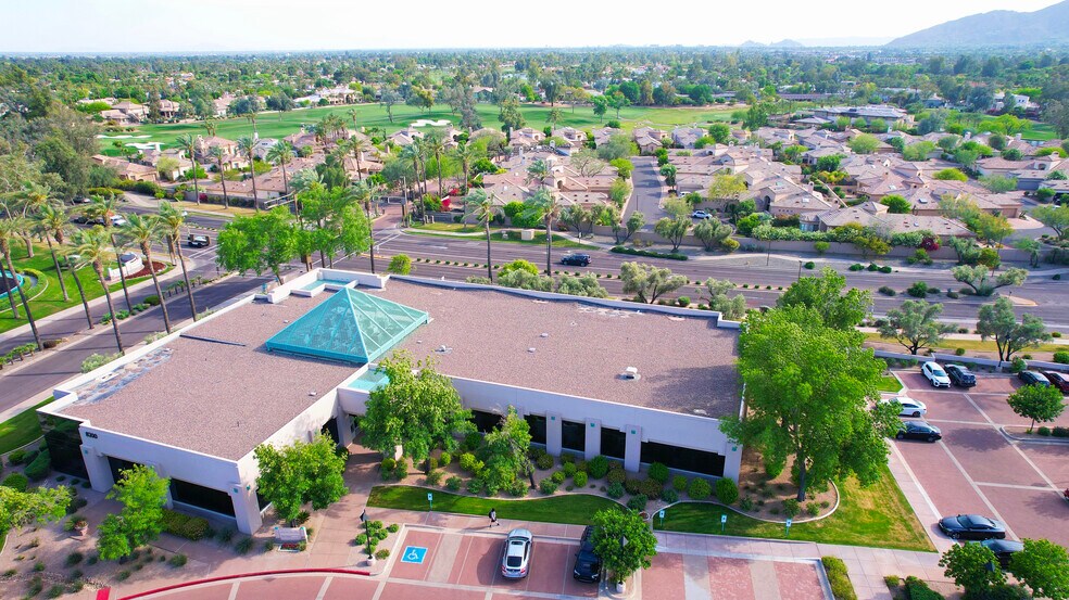 8700 N Gainey Center Dr, Scottsdale, AZ à louer - Photo du bâtiment - Image 2 de 3