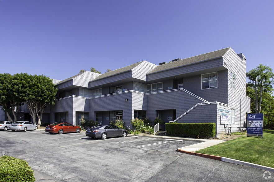 23412 Moulton Pkwy, Laguna Hills, CA à louer - Photo du bâtiment - Image 1 de 3