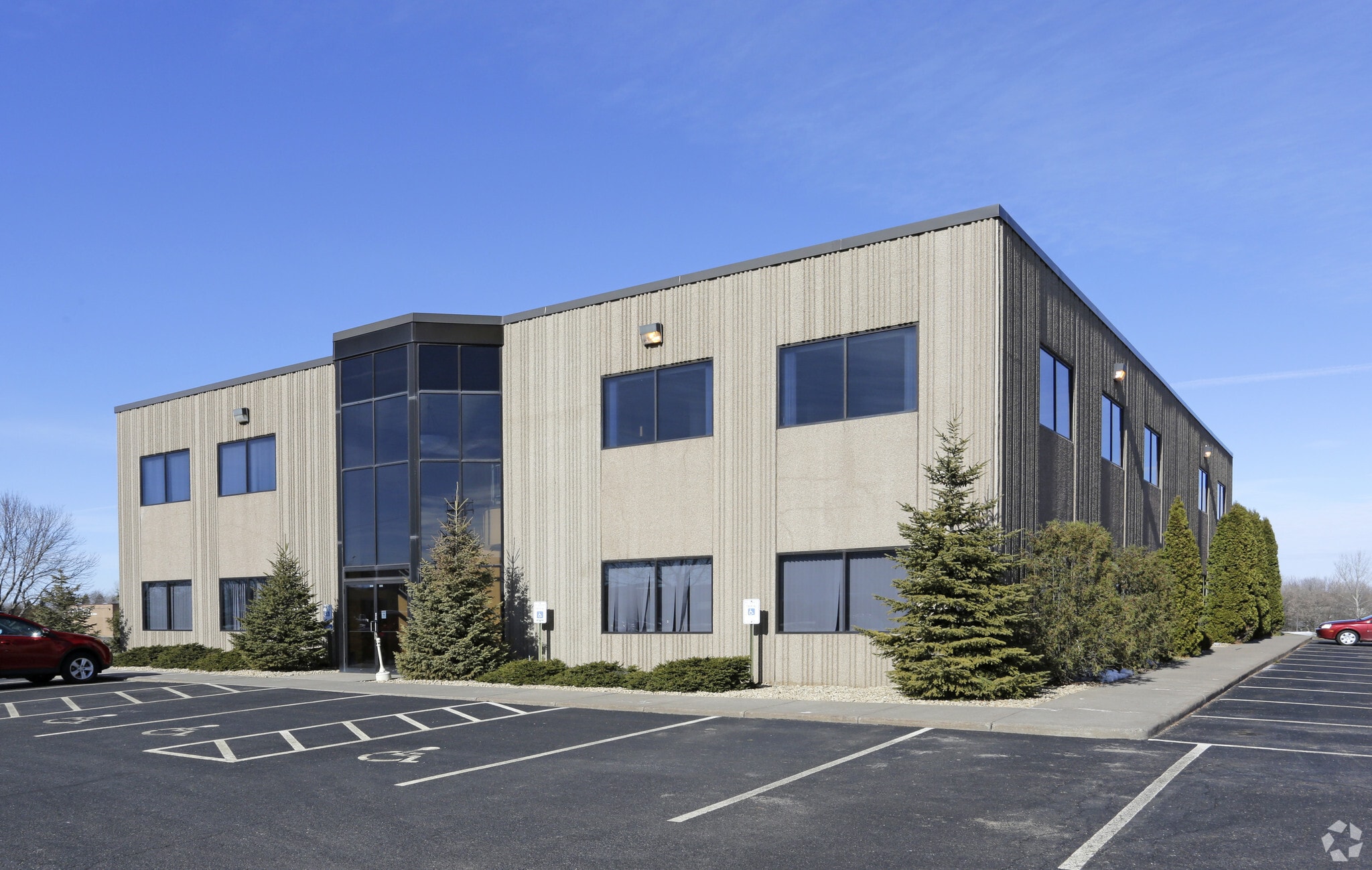 642 Brakke Dr, Hudson, WI for lease Primary Photo- Image 1 of 4