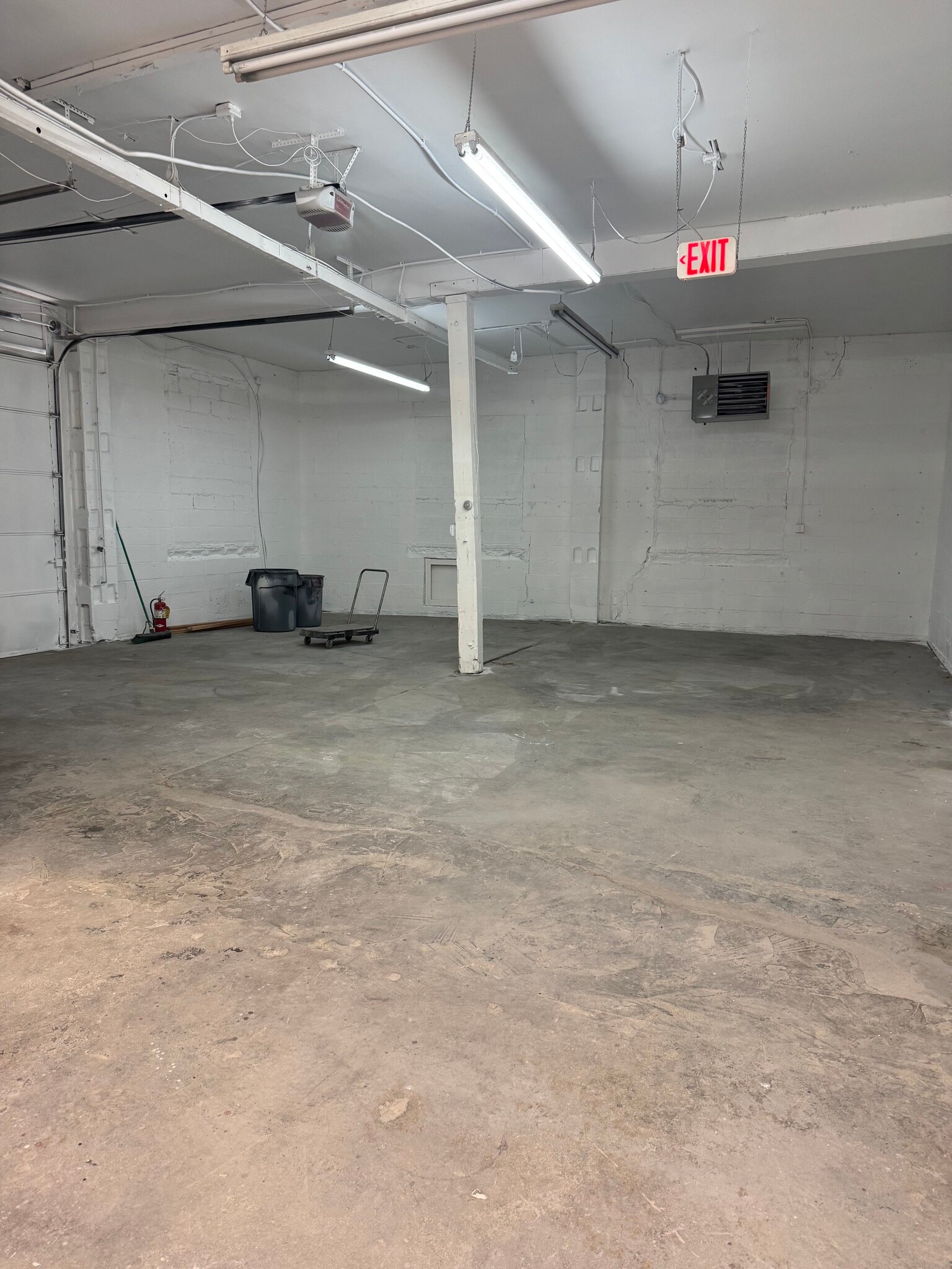 8 Van Tassell Ct, Norwalk, CT for lease Building Photo- Image 1 of 12