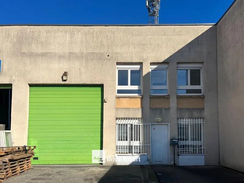 41 Avenue De La République, Vénissieux for lease - Building Photo - Image 1 of 6
