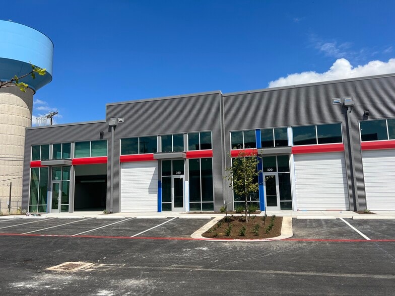 2512 W Pecan St, Pflugerville, TX for lease - Building Photo - Image 2 of 5