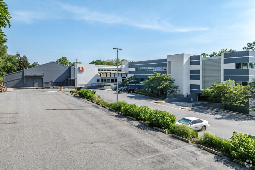 10755 York Rd, Cockeysville, MD à vendre - Photo du bâtiment - Image 1 de 31