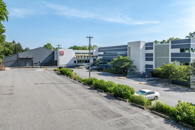 Plus de détails pour 10755 York Rd, Cockeysville, MD - Bureau à vendre