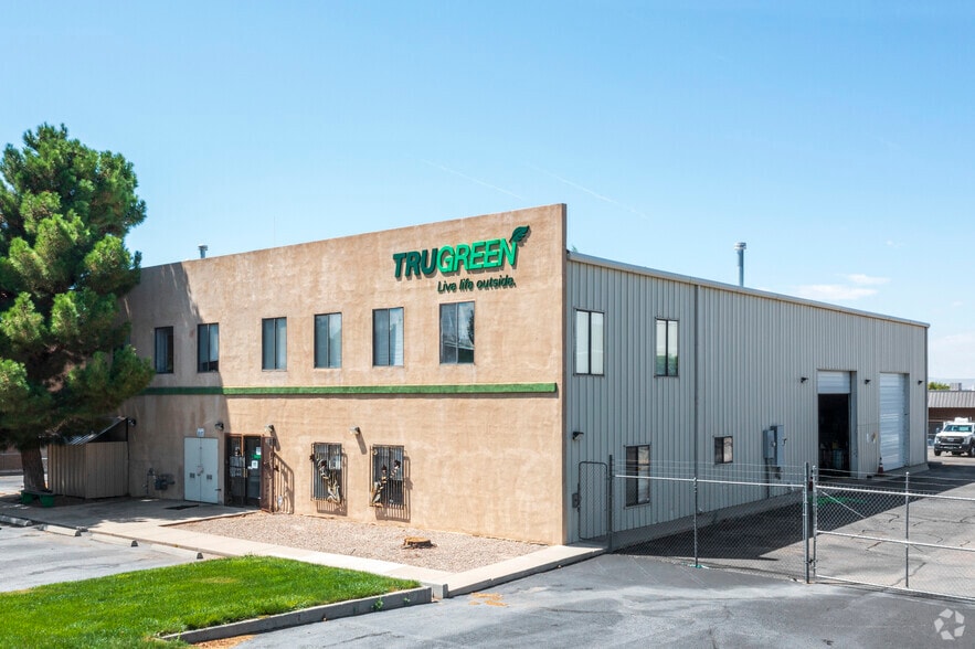 8621 San Mateo Blvd NE, Albuquerque, NM for sale - Primary Photo - Image 1 of 5