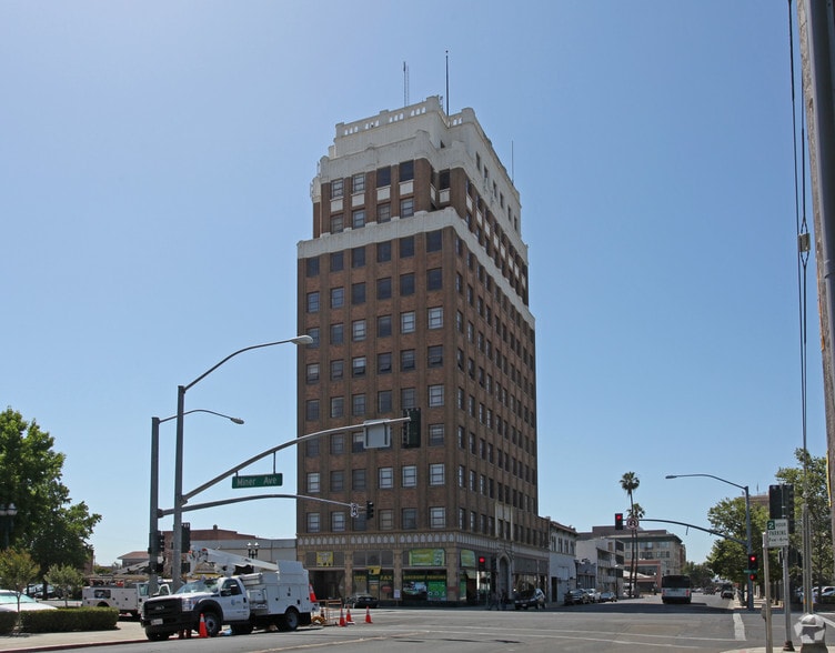 246 N Sutter St, Stockton, CA for sale - Building Photo - Image 3 of 29