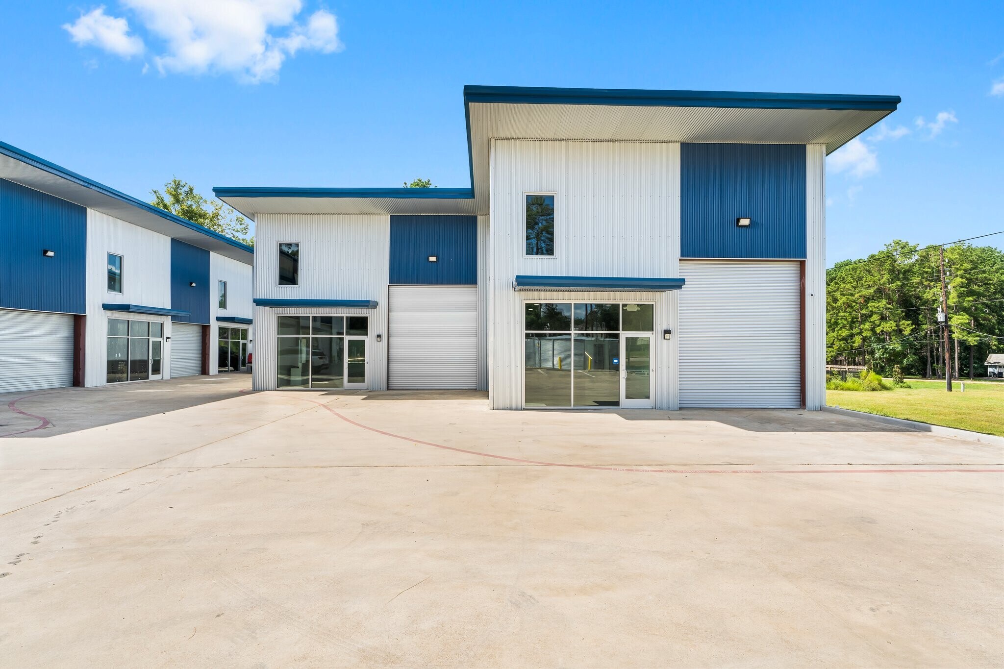 32415 Tamina Rd, Magnolia, TX à louer Photo du bâtiment- Image 1 de 23