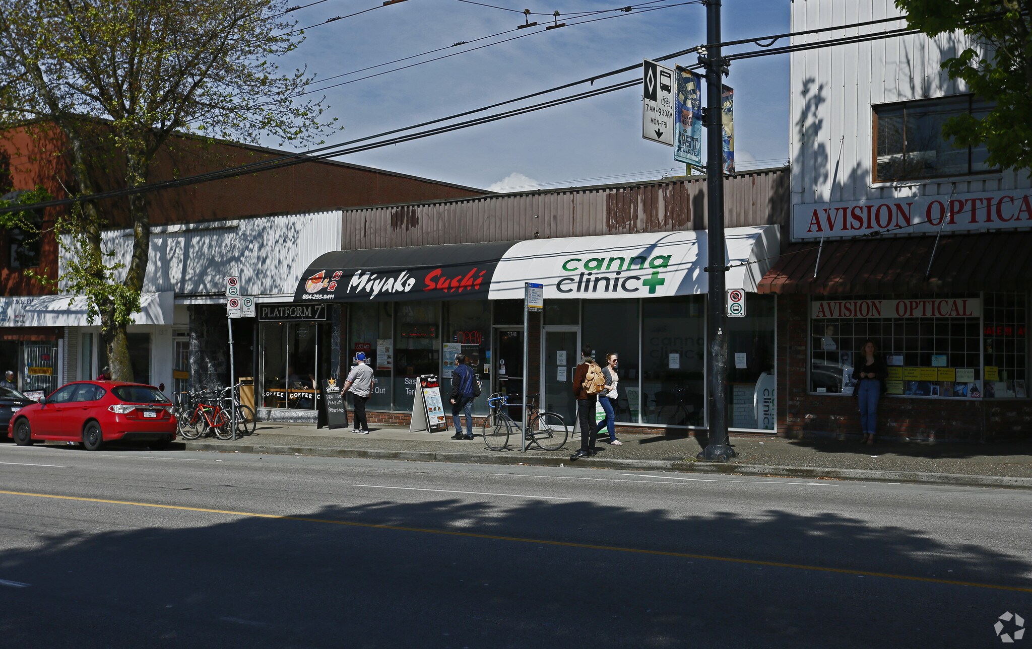 2341 E Hastings St, Vancouver, BC à vendre Photo principale- Image 1 de 1