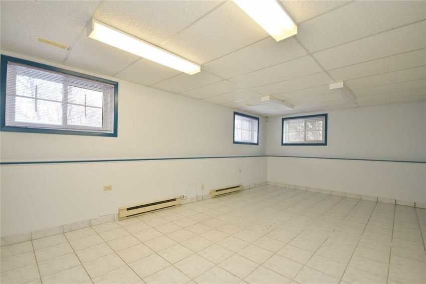 1399 Ellsworth Lane, Ottawa, ON for lease - Interior Photo - Image 3 of 10