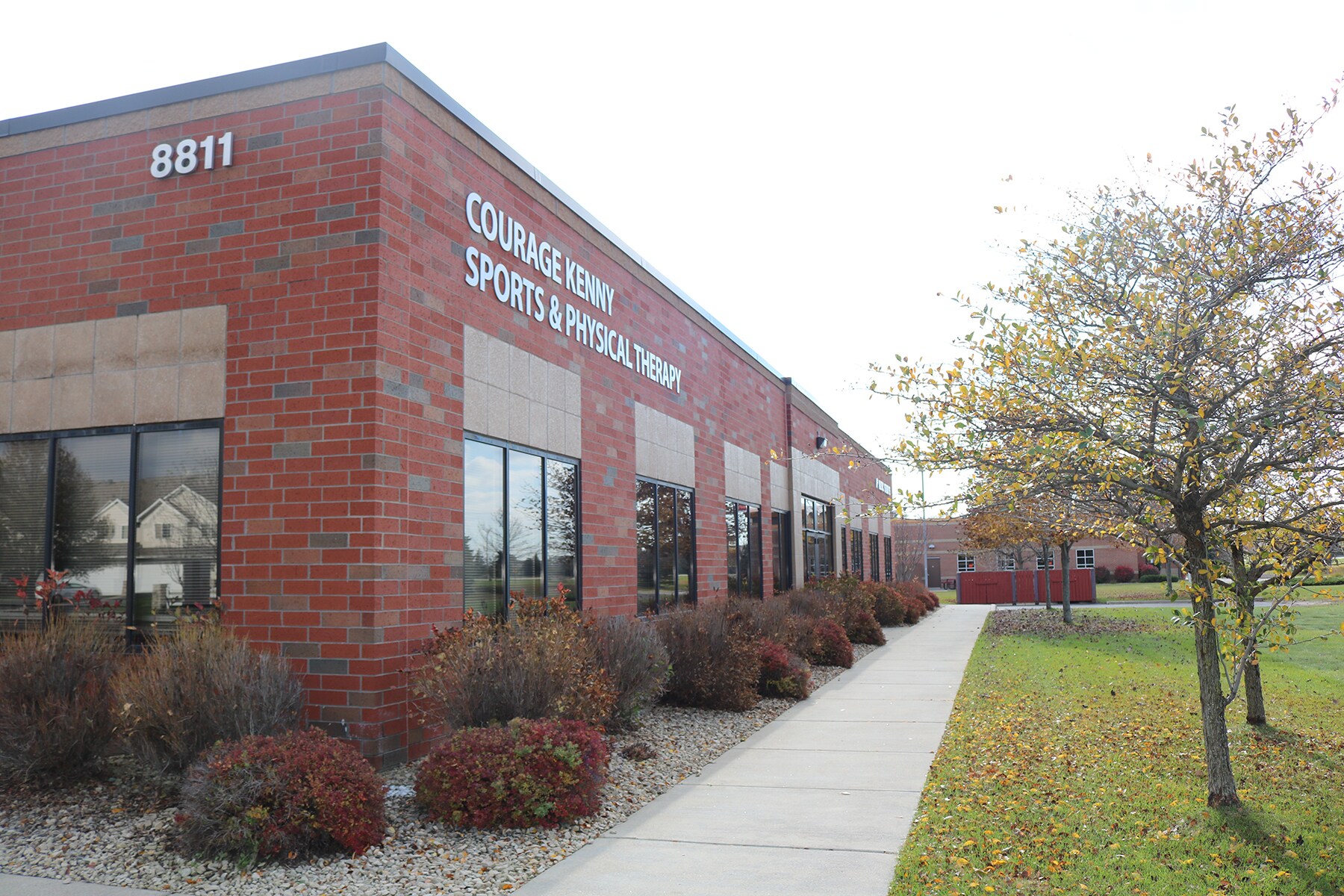 8811 92nd St S, Cottage Grove, MN for lease Primary Photo- Image 1 of 22