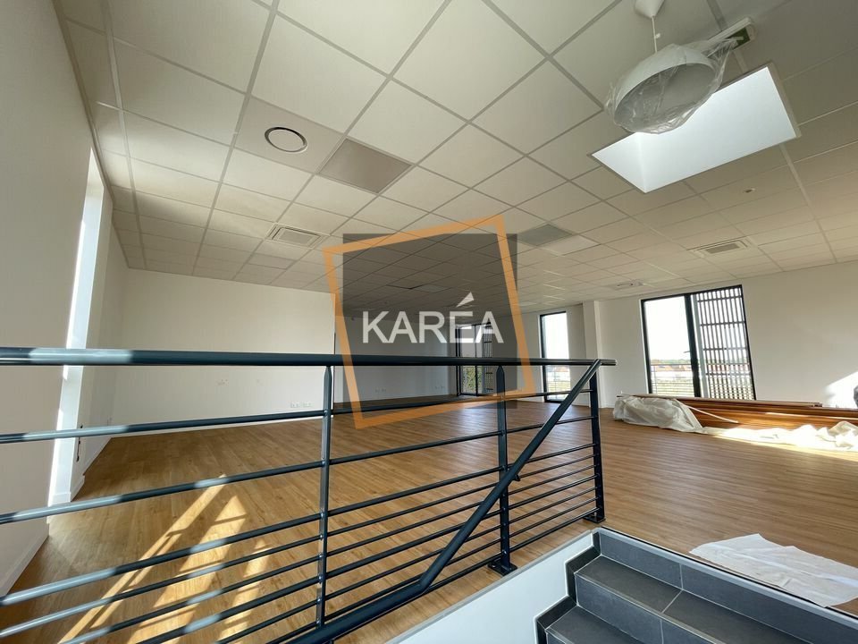 Flex in Chanteloup-en-Brie for lease Interior Photo- Image 1 of 6