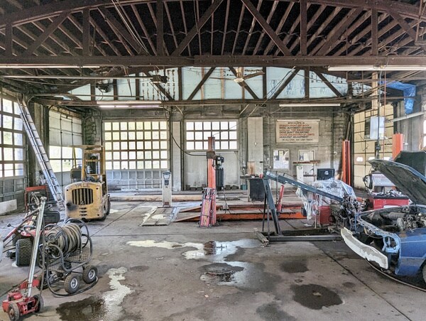 1409 SW Jefferson Ave, Peoria, IL à vendre - Photo intérieure - Image 2 de 6