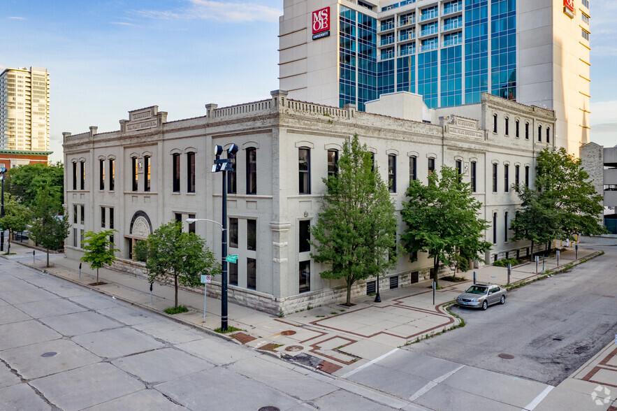 1101 N Market St, Milwaukee, WI à louer - Photo du bâtiment - Image 1 de 4