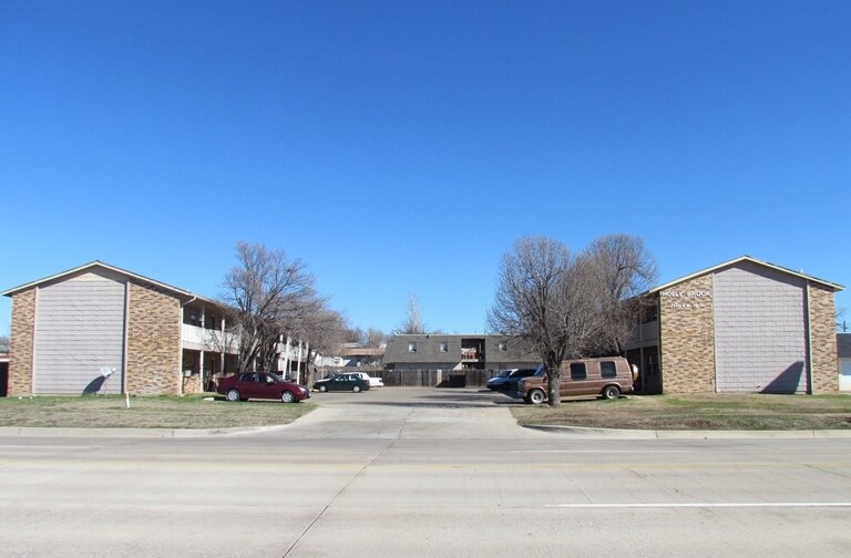 2525 NW 38th St, Lawton, OK for sale - Building Photo - Image 2 of 24