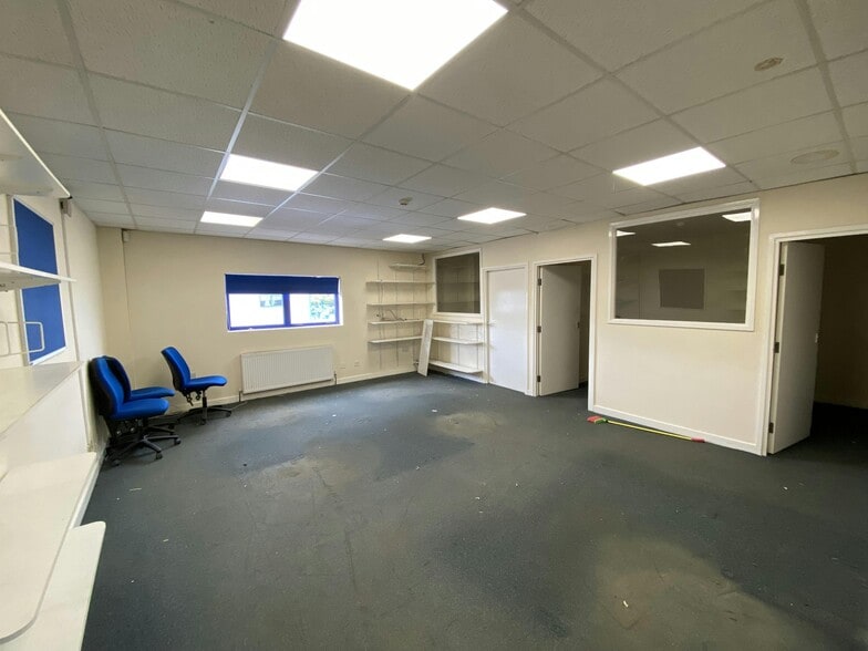Galveston Grv, Stoke On Trent for lease - Building Photo - Image 3 of 6