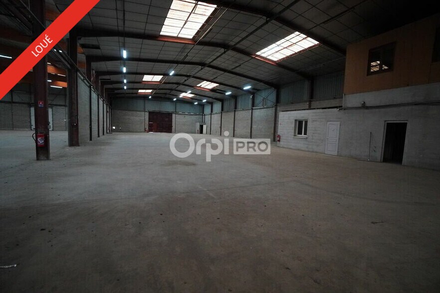 Industrial in Quetigny for lease - Building Photo - Image 3 of 7