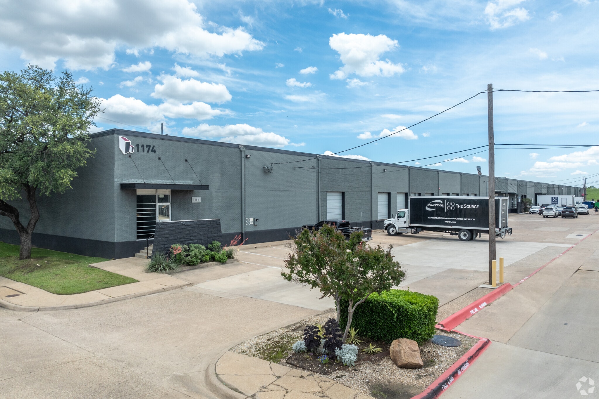 1174-1188 Quaker St, Dallas, TX for lease Primary Photo- Image 1 of 7
