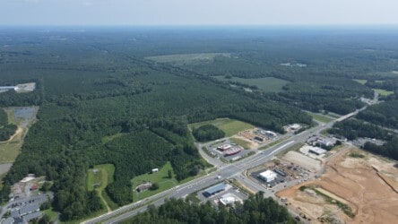 8123 Ladysmith Rd, Ruther Glen, VA for sale - Building Photo - Image 3 of 6