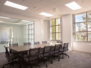 680 N McCarthy Blvd, Milpitas, CA à louer Photo intérieure- Image 1 de 12
