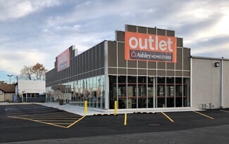 More details for 1821 Broad Hollow Rd, Farmingdale, NY - Retail for Lease