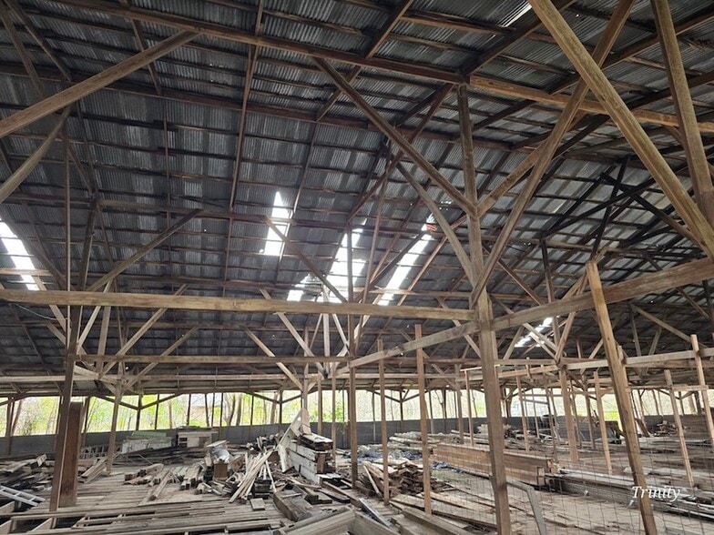 1020 N College St, Gonzales, TX for sale - Building Photo - Image 1 of 7