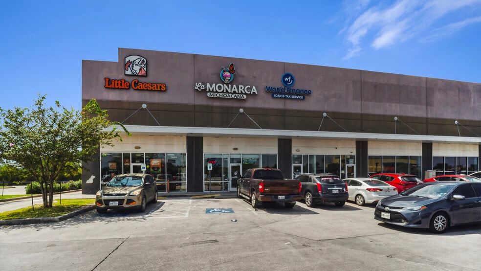 10404 Gulf Fwy, Houston, TX for sale - Building Photo - Image 2 of 8