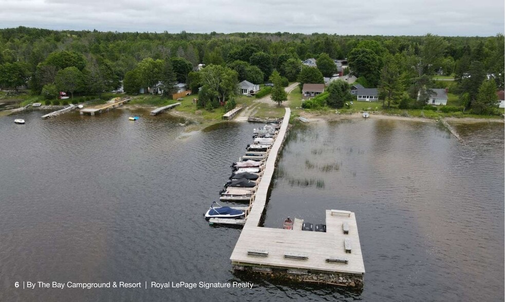 817 Pike Bay Rd, Northern Bruce Peninsula, ON for sale - Primary Photo - Image 1 of 15