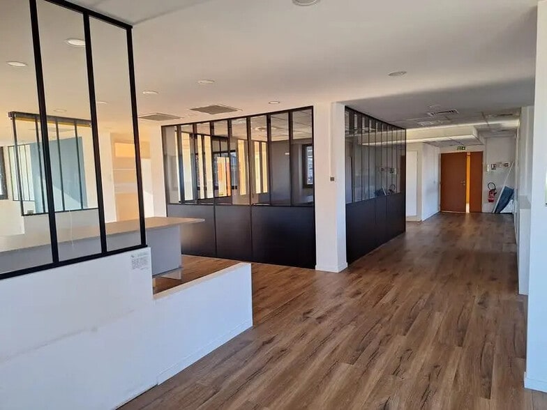 23 Avenue Du Président John Fitzgerald Kennedy, Mérignac à louer - Photo intérieure - Image 2 de 10