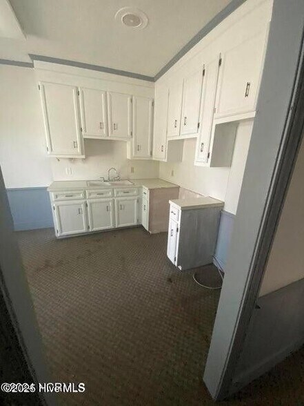 1000 W Vernon Ave, Kinston, NC à louer - Photo du bâtiment - Image 2 de 4