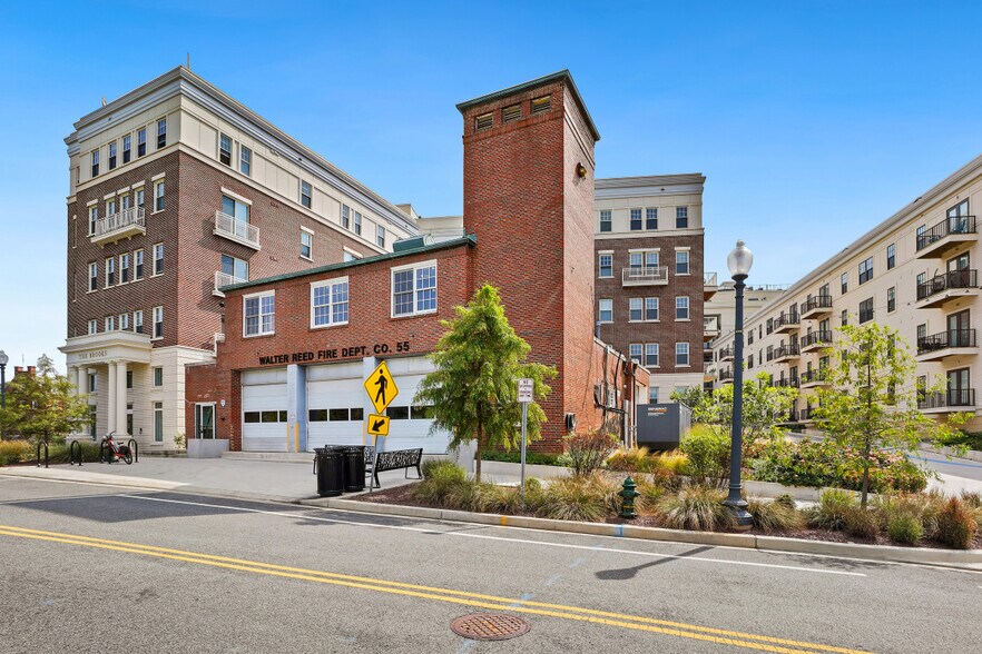 6801 Cameron Dr NW, Washington, DC à vendre - Photo du bâtiment - Image 3 de 45
