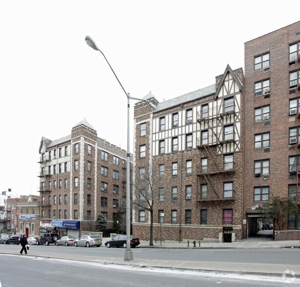 655 E 233rd St, Bronx, NY à louer - Photo principale - Image 1 de 4