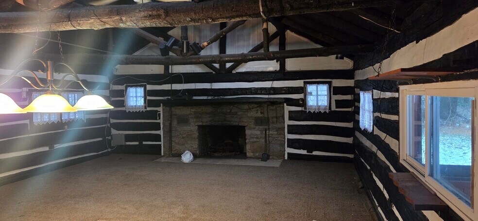 628 Cooper Rd, Monroeville, PA à vendre - Photo du bâtiment - Image 3 de 4
