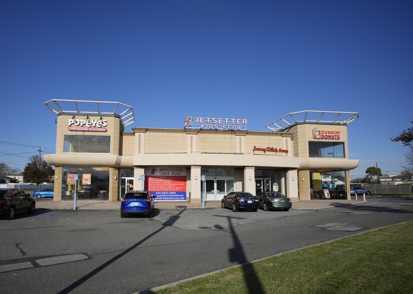 155 W Sunrise Hwy, Lindenhurst, NY à vendre - Photo du bâtiment - Image 3 de 4