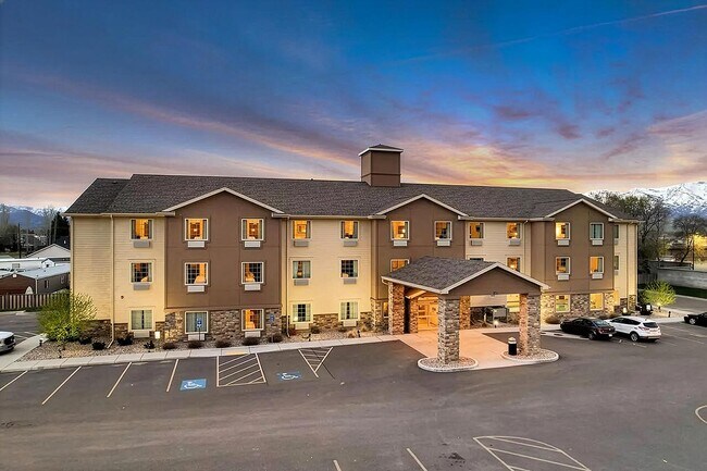 Plus de détails pour 215 N Commercial St, Morgan, UT - Services hôteliers à vendre