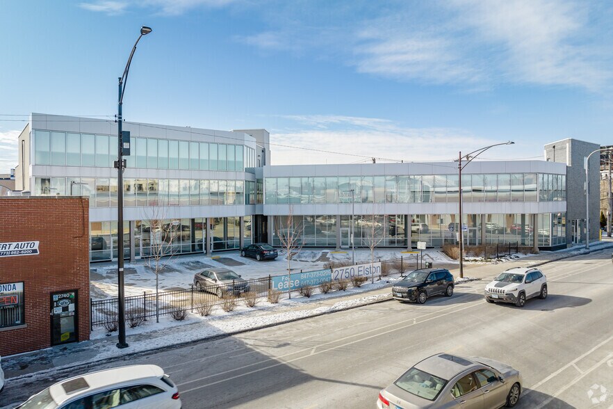 2750 N Elston Ave, Chicago, IL à louer - Photo du bâtiment - Image 1 de 19